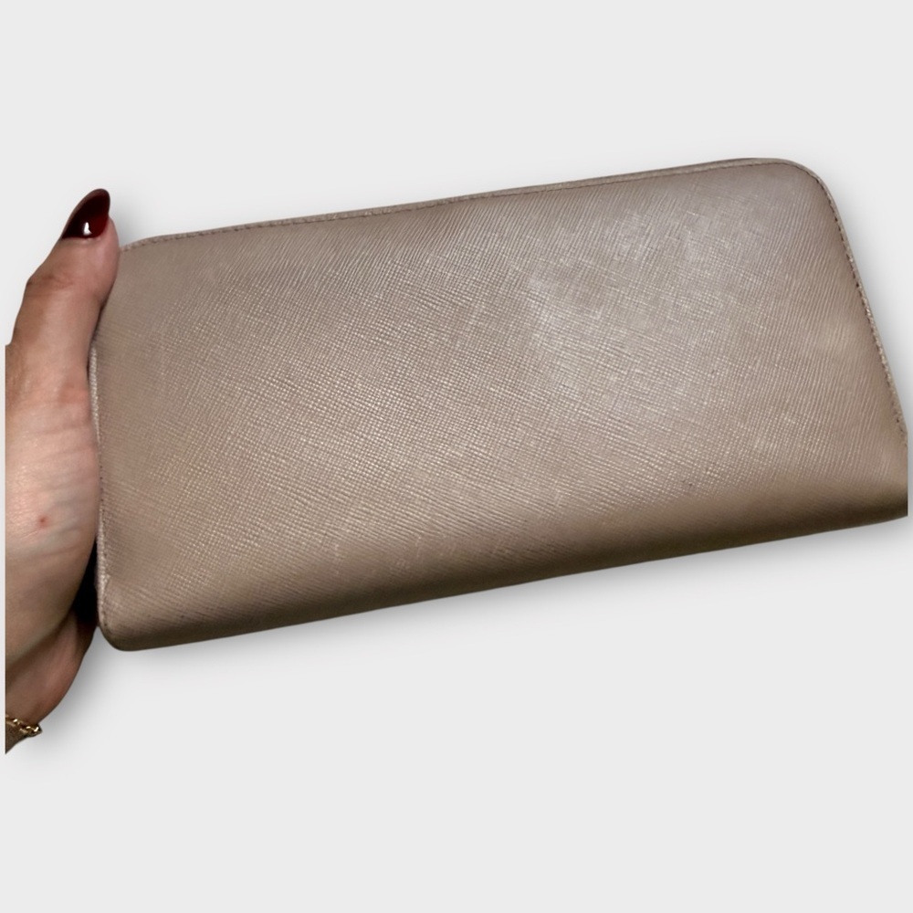 AUTHENTIC Prada Saffiano Fiocco Bow Zip Around Wallet in Cammeo (Beige) - Picture 5 of 13